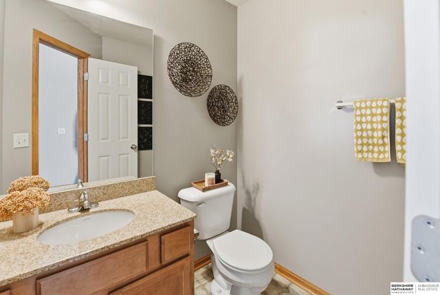 1815 N 176 Plaza, Omaha, NE 68118