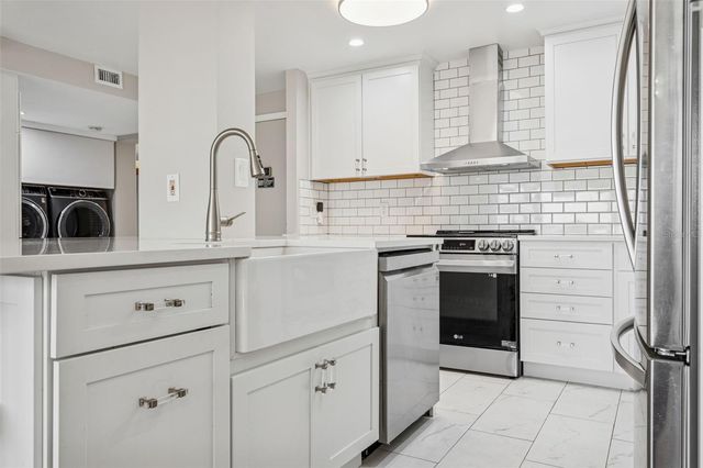 4141 BAYSHORE BOULEVARD 1204, Tampa, FL 33611