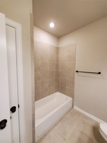 1716 Rio Secco Drive, Fort Worth, TX 76131