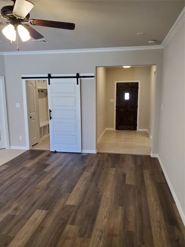 1716 Rio Secco Drive, Fort Worth, TX 76131