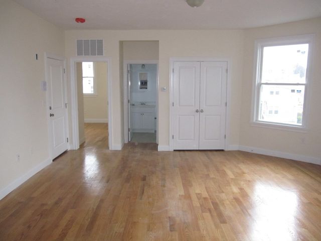198 Union Avenue 6, Framingham, MA 01702