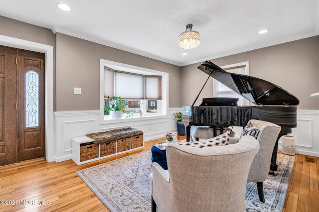 22 Macarthur Avenue, Cranford, NJ 07016