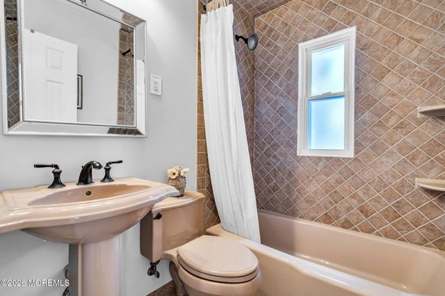 22 Macarthur Avenue, Cranford, NJ 07016