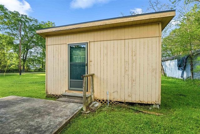 202 Gill Street, Dequincy, LA 70633