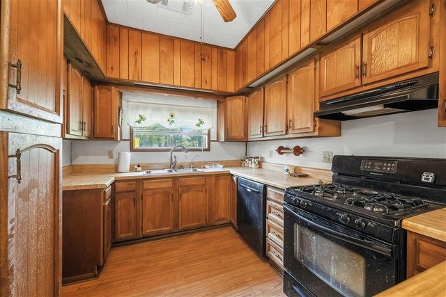 202 Gill Street, Dequincy, LA 70633