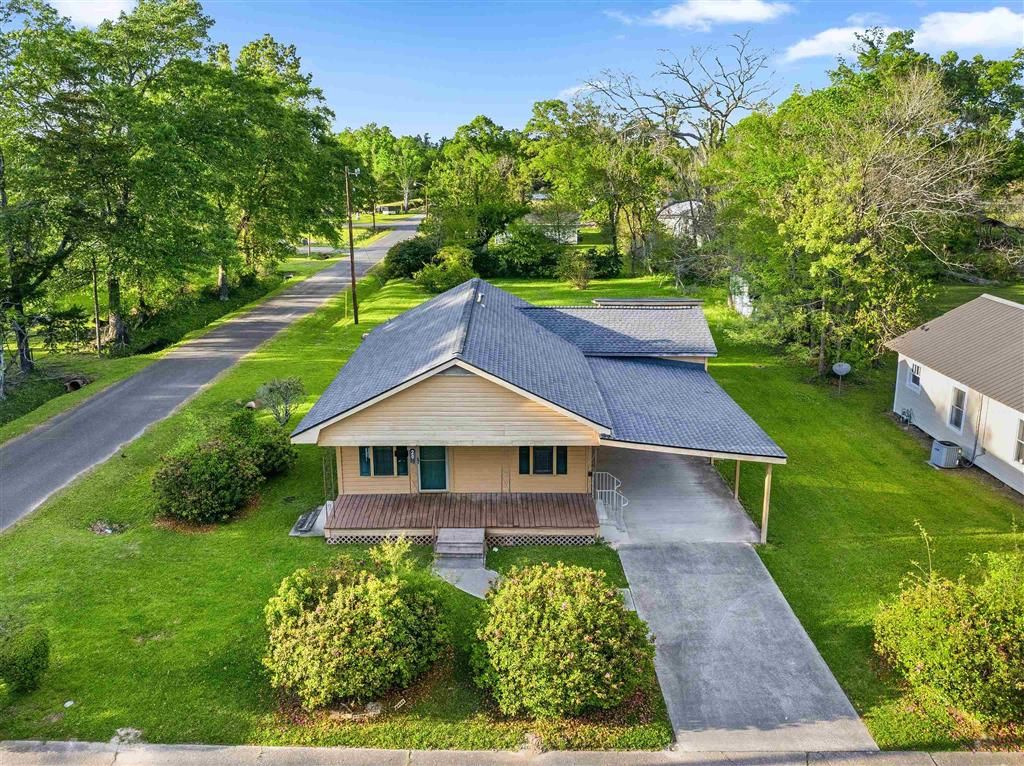 202 Gill Street, Dequincy, LA 70633