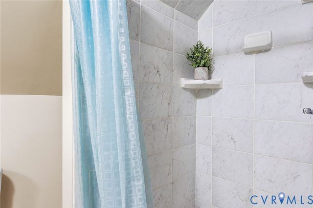 111 E 37th St, Richmond, VA 23224