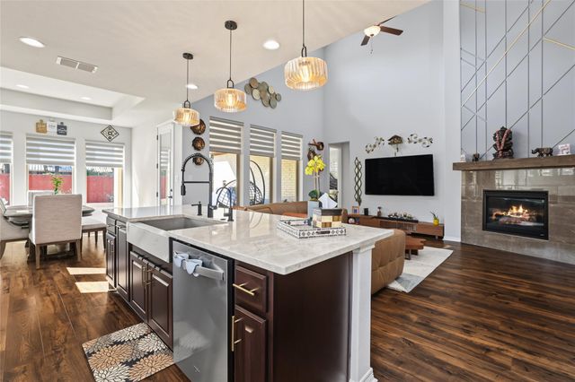 1661 Cardinal LN, Round Rock, TX 78681