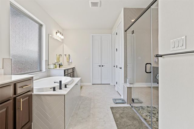 1661 Cardinal LN, Round Rock, TX 78681