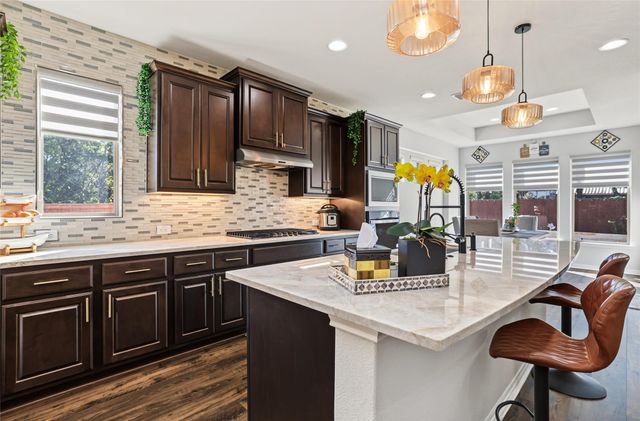 1661 Cardinal LN, Round Rock, TX 78681