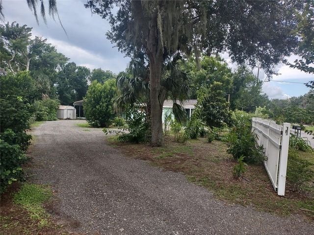 901 HIBISCUS COURT, Tavares, FL 32778