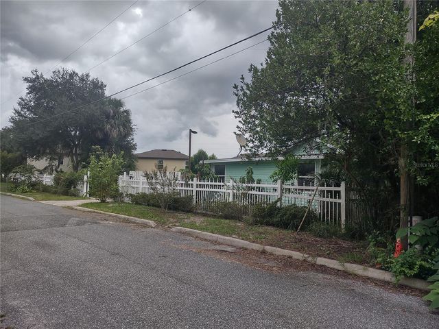 901 HIBISCUS COURT, Tavares, FL 32778