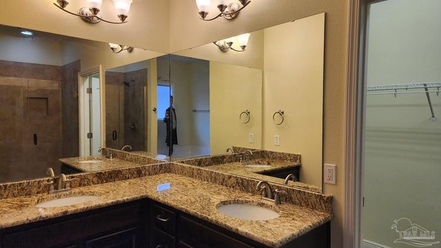 3934 Fielding Ct, Pace, FL 32571