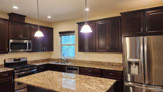 3934 Fielding Ct, Pace, FL 32571