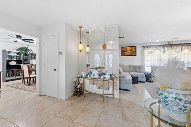 2401 26TH AVENUE S, St Petersburg, FL 33712