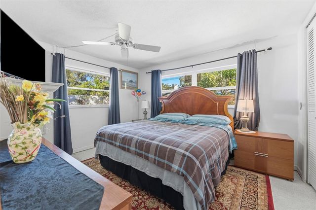 2401 26TH AVENUE S, St Petersburg, FL 33712