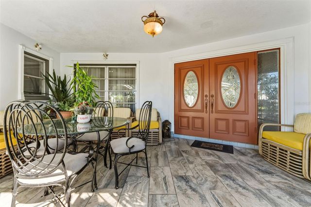2401 26TH AVENUE S, St Petersburg, FL 33712