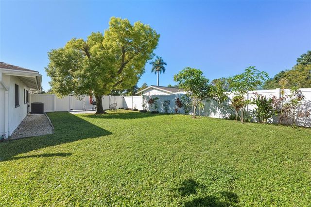 2401 26TH AVENUE S, St Petersburg, FL 33712