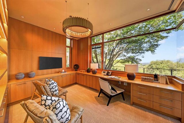 22525 Rolling Hills Road, Saratoga, CA 95070