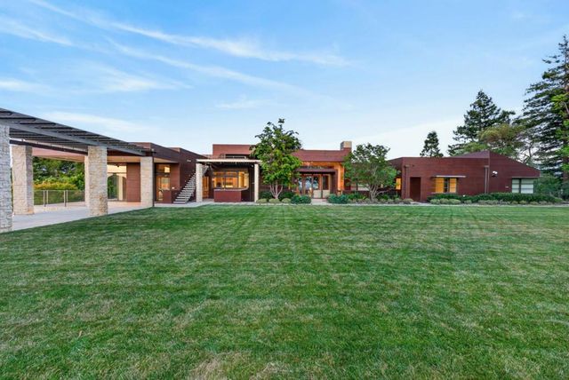 22525 Rolling Hills Road, Saratoga, CA 95070