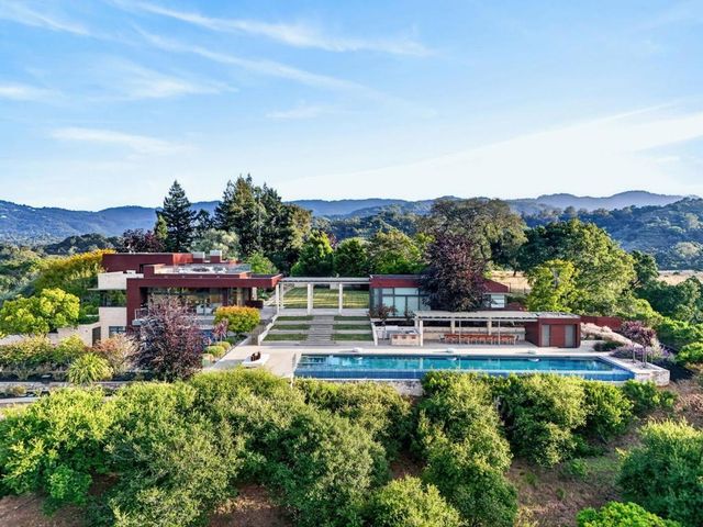 22525 Rolling Hills Road, Saratoga, CA 95070