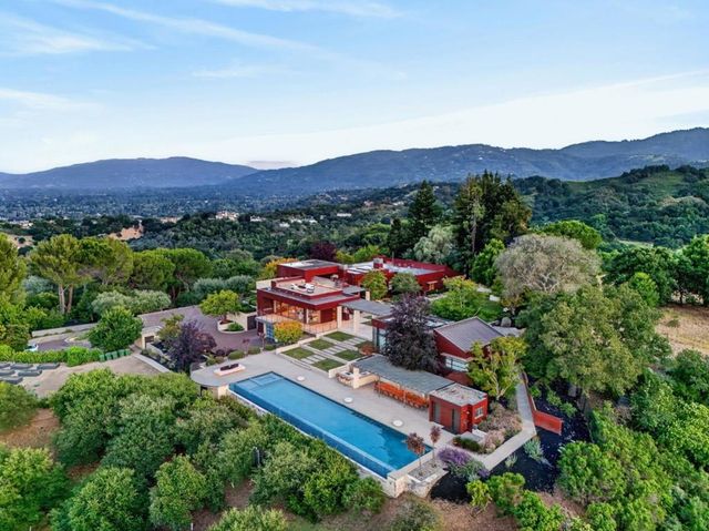 22525 Rolling Hills Road, Saratoga, CA 95070