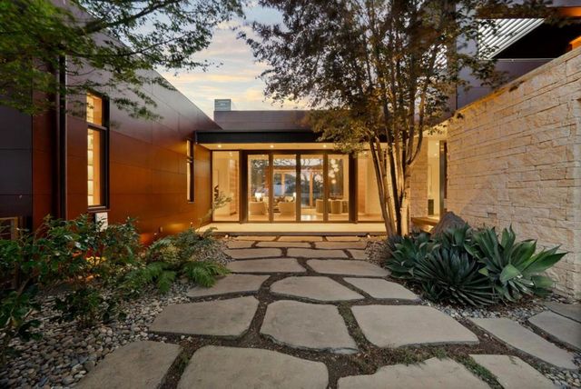 22525 Rolling Hills Road, Saratoga, CA 95070