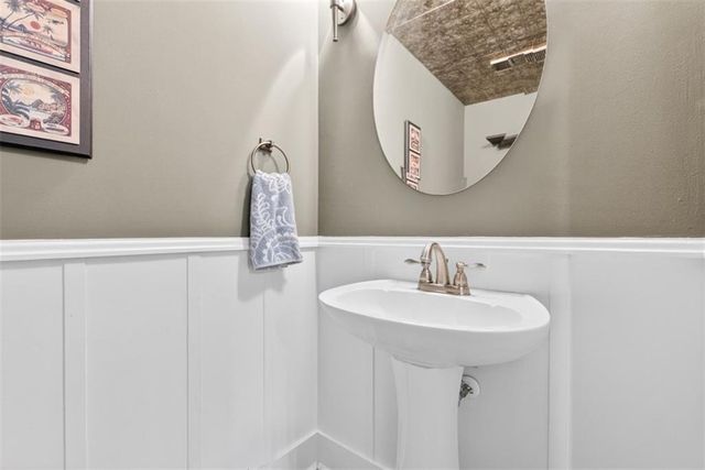 2855 Peachtree Road, Atlanta, GA 30305