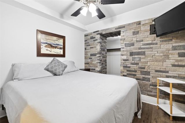 2855 Peachtree Road, Atlanta, GA 30305