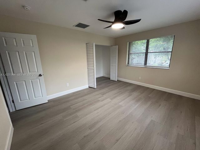 11461 NW 43rd St A, Coral Springs, FL 33065