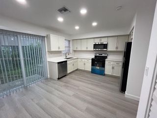 11461 NW 43rd St A, Coral Springs, FL 33065