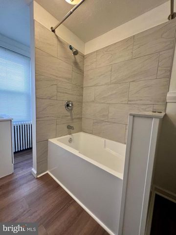 613 WALNUT ST, Norristown, PA 19401