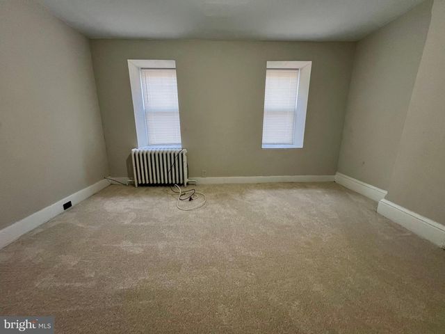 613 WALNUT ST, Norristown, PA 19401