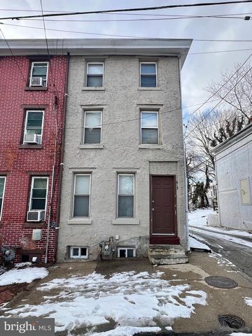 613 WALNUT ST, Norristown, PA 19401
