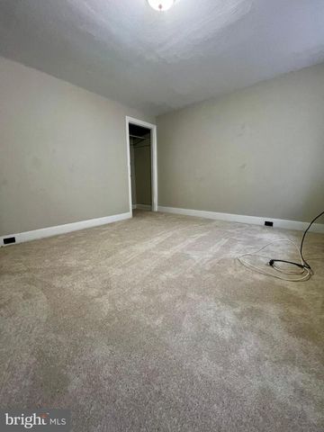 613 WALNUT ST, Norristown, PA 19401