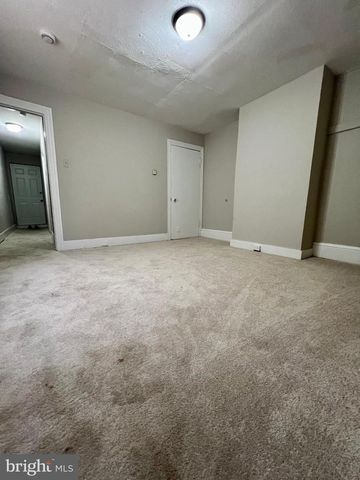 613 WALNUT ST, Norristown, PA 19401