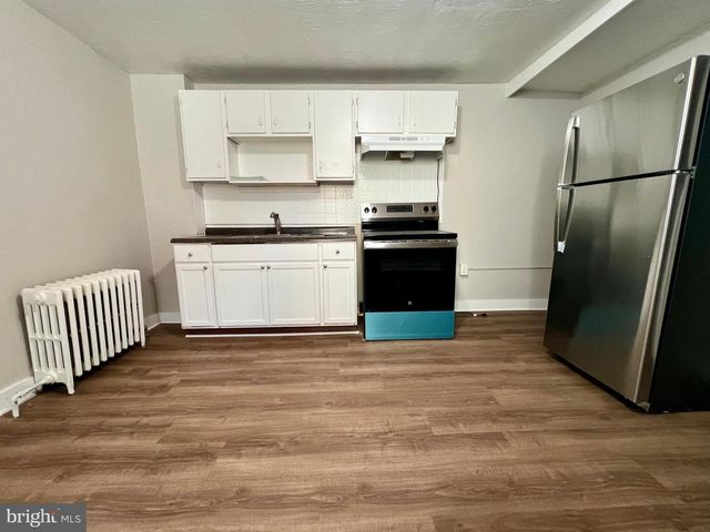 613 WALNUT ST, Norristown, PA 19401