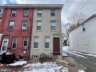 613 WALNUT ST, Norristown, PA 19401