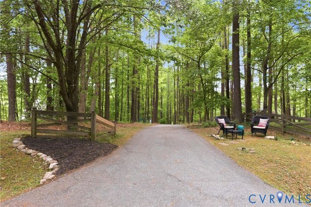 2548 Butterwood Dr, Powhatan, VA 23139