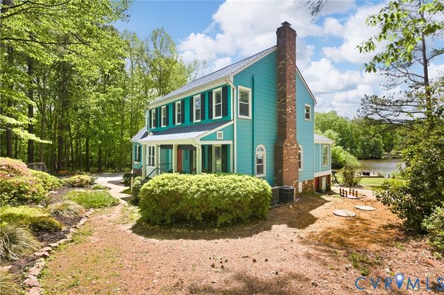 2548 Butterwood Dr, Powhatan, VA 23139