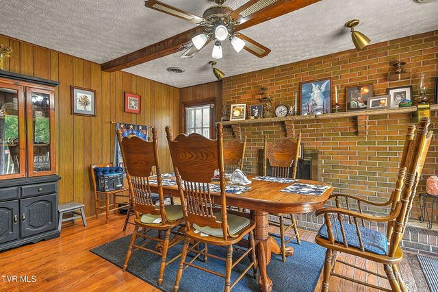 459 Mcarthur Circle, Bristol, VA 24201
