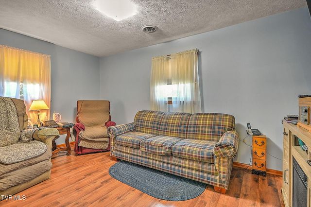 459 Mcarthur Circle, Bristol, VA 24201