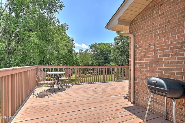 459 Mcarthur Circle, Bristol, VA 24201