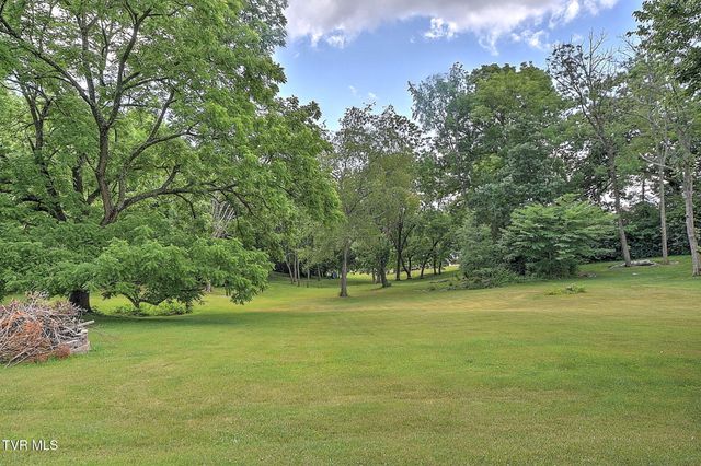 459 Mcarthur Circle, Bristol, VA 24201
