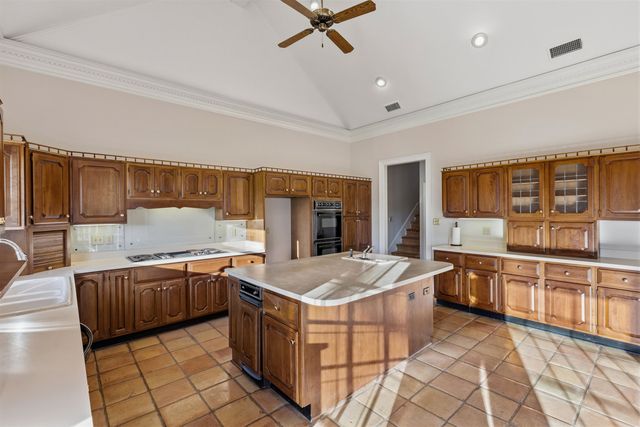 3226 OAK MANOR DR, Germantown, TN 38138