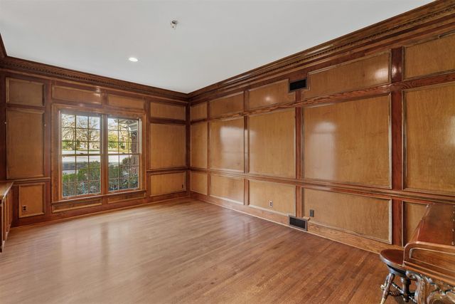 3226 OAK MANOR DR, Germantown, TN 38138