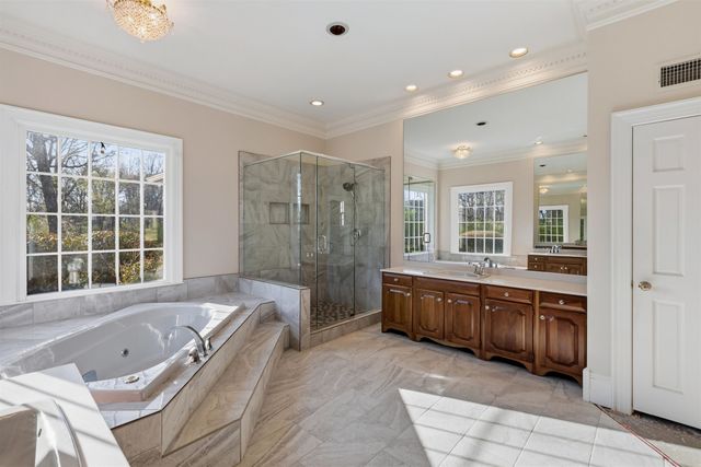 3226 OAK MANOR DR, Germantown, TN 38138