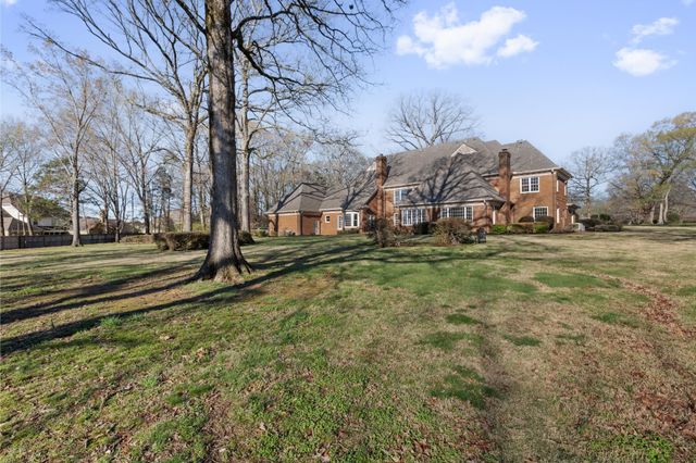 3226 OAK MANOR DR, Germantown, TN 38138