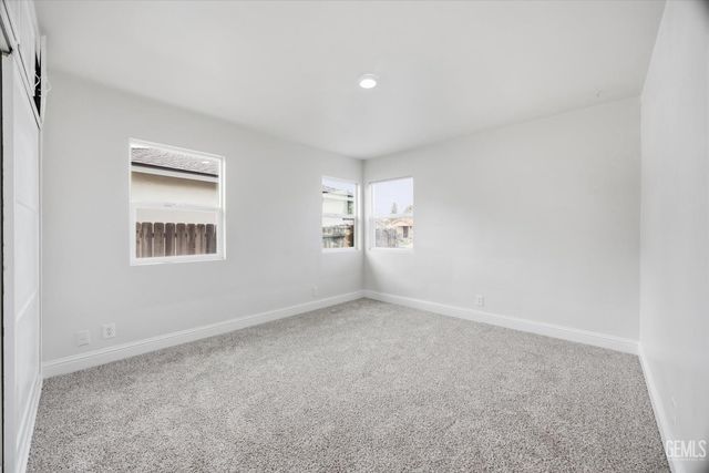 1217 Castaic Avenue, Bakersfield, CA 93308