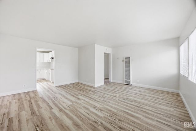 1217 Castaic Avenue, Bakersfield, CA 93308